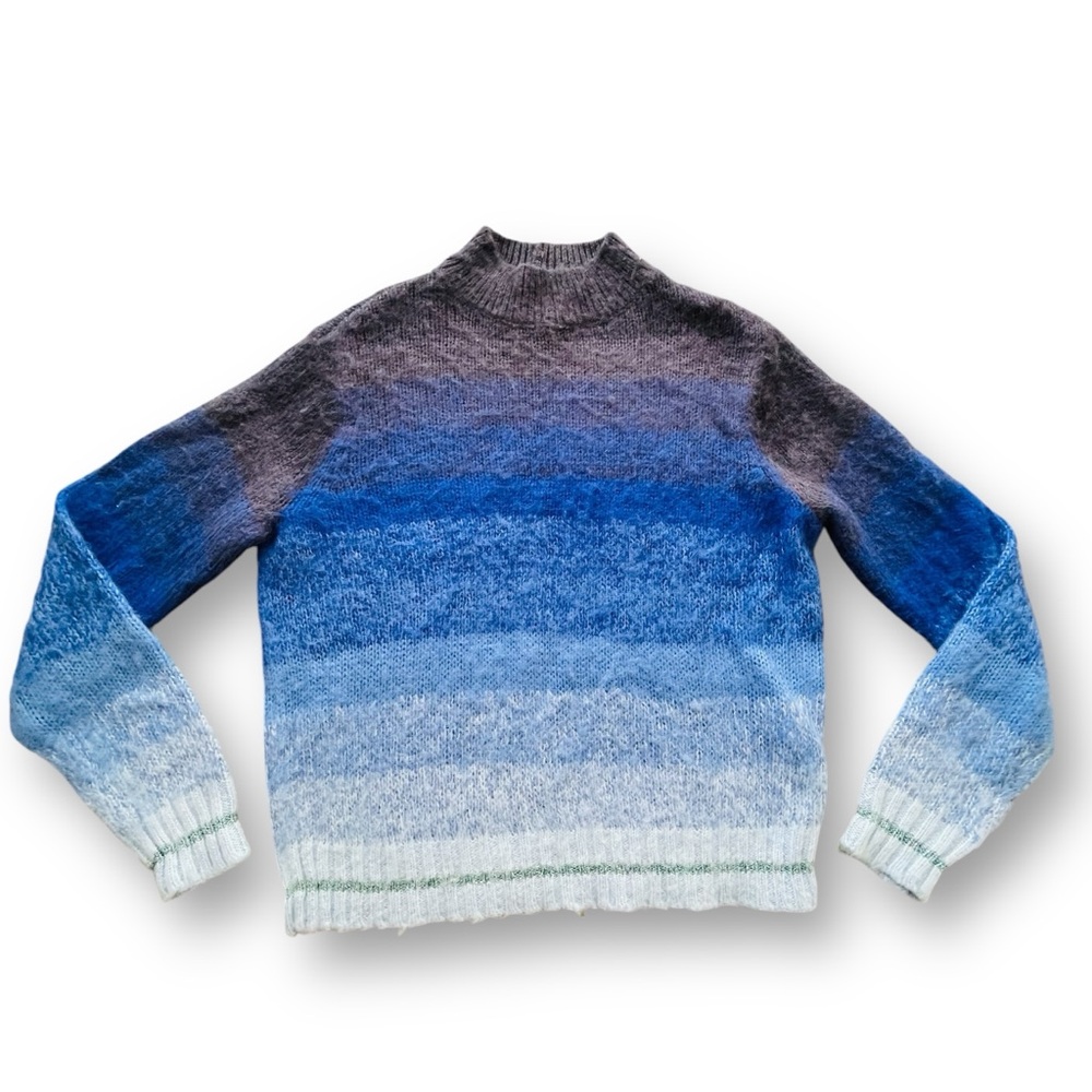 American Eagle Blue Ombré Fuzzy Soft Sweater Women’s Size Medium